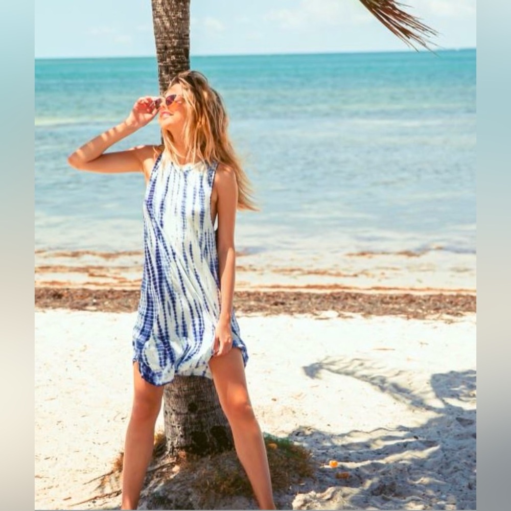 Koy Resort Blue Twist Back Dress Blue White Tie Dye Sleeveless Dress NWT Size XS